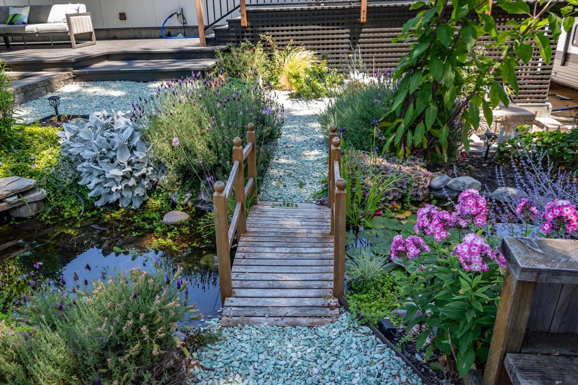 Chic Rv Retreat, Stunning Yard In Roseburg Hotell Eksteriør bilde